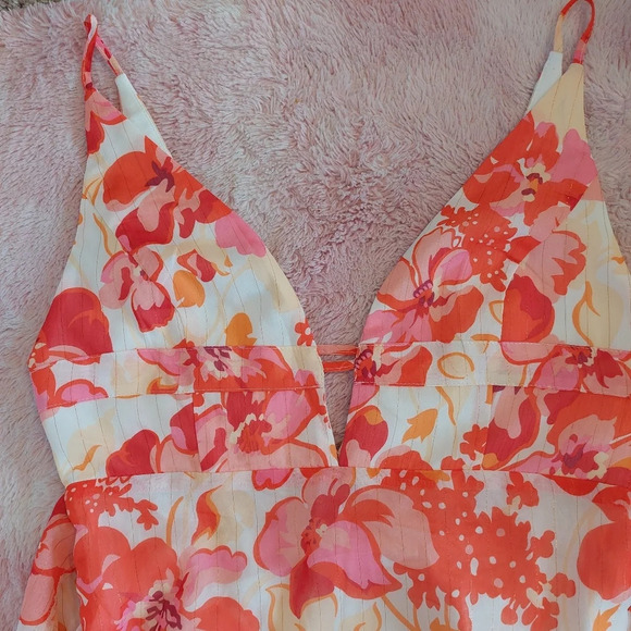 Azura Floral Maxi Dress Size Meduim - Picture 8 of 12